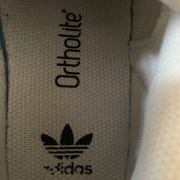Adidas Superstar Shoes - Picture 2 of 4